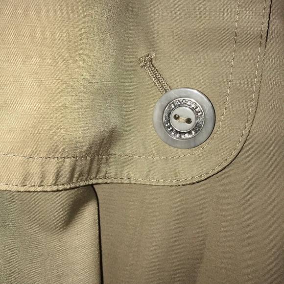 New tan express coat 💛 - Picture 4 of 7